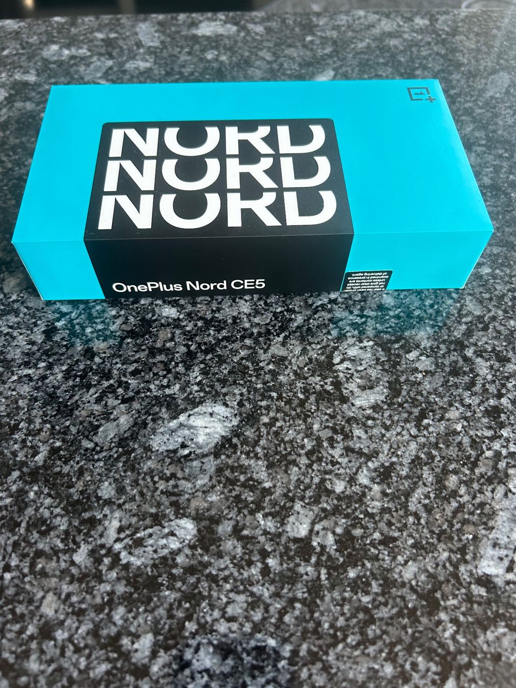 OnePlus Telefoni cellulari / Smartphones: OnePlus Nord CE5 5G, Neu – Nuovo e nell'imballaggio originale da Villnachern venduto da nic_2b29