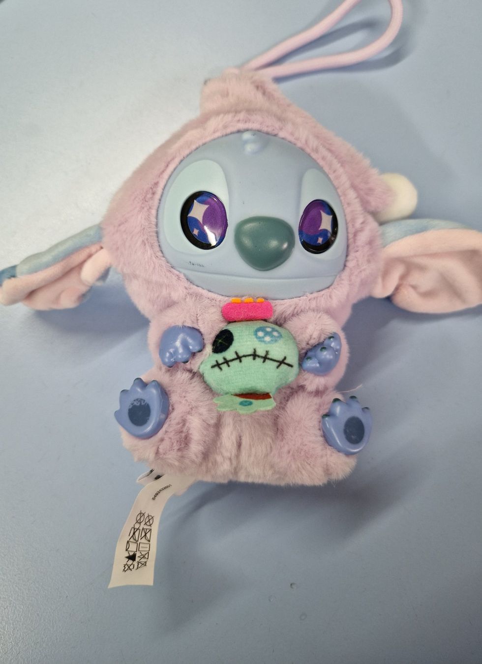 Disney Giocattoli: Labubu peluche Stitch violet 17 cm NEUF – Nuovo e nell'imballaggio originale da St-Imier venduto da goodber
