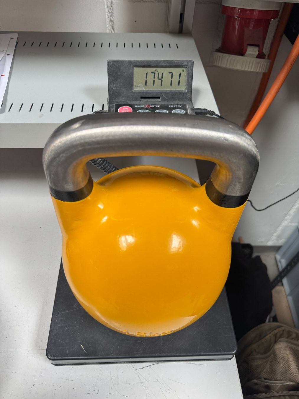 Manubri & Pesi: Hollow Competition Kettlebell, 18kg – Usato da Pfäffikon ZH venduto da crossequip