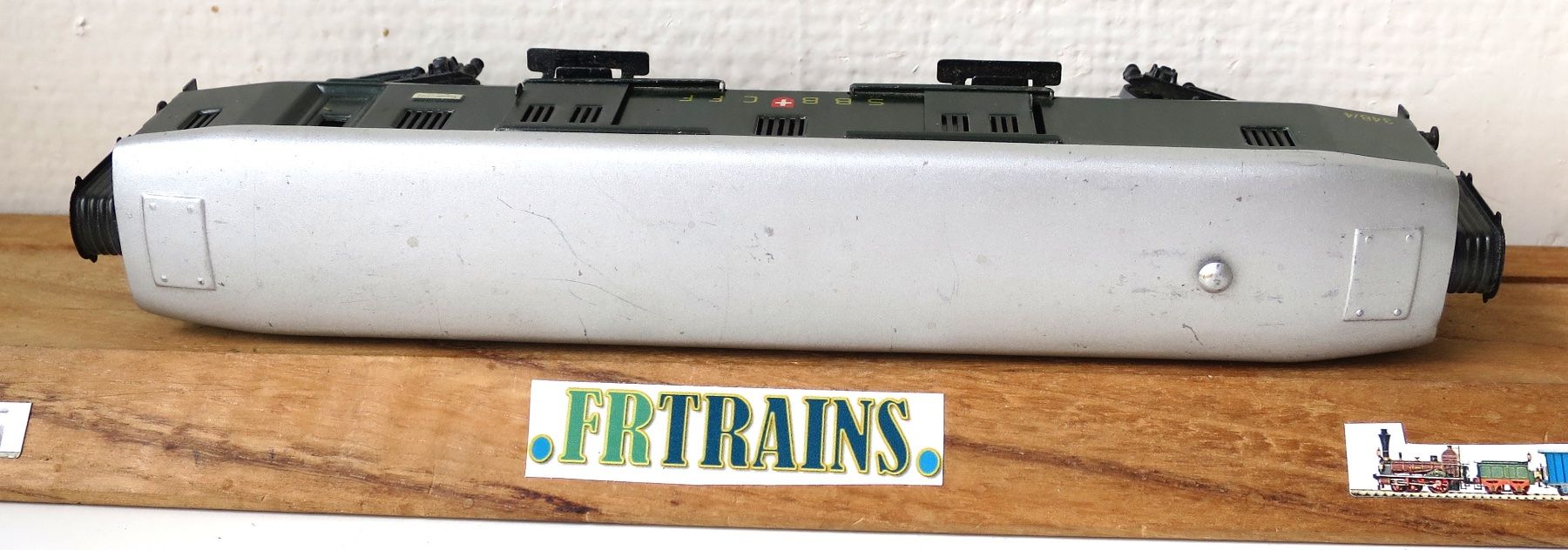 Märklin Modellini di ferrovie: MARKLIN 4017 SBB CFF FOURGON A BAGAGES LEGER – Usato da Gland venduto da FRtrains 4