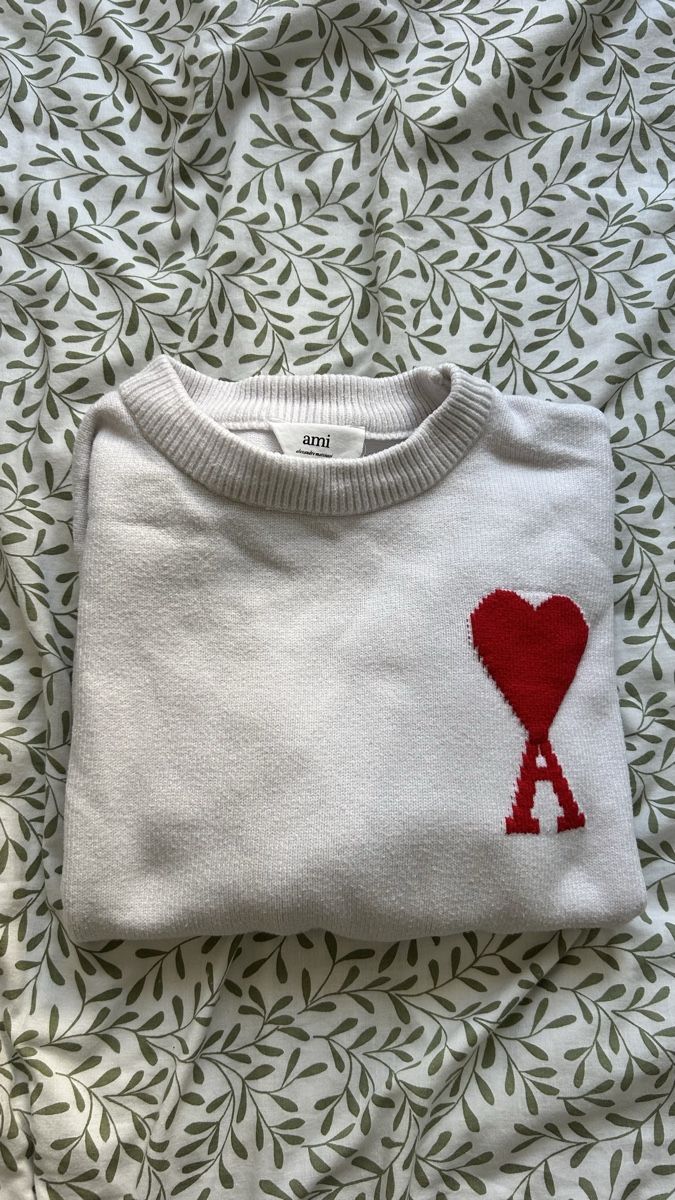 Pullover & Sweatshirts: Ami Paris Pullover weiss – Gebraucht aus Sennhof von jacky6