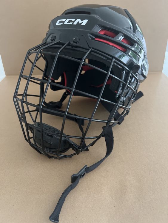 CCM Tacks 70 Hockeyhelm Senior – Mit Dual-Density-Liner & Verstellbarer FM70-Gesichtsmaske