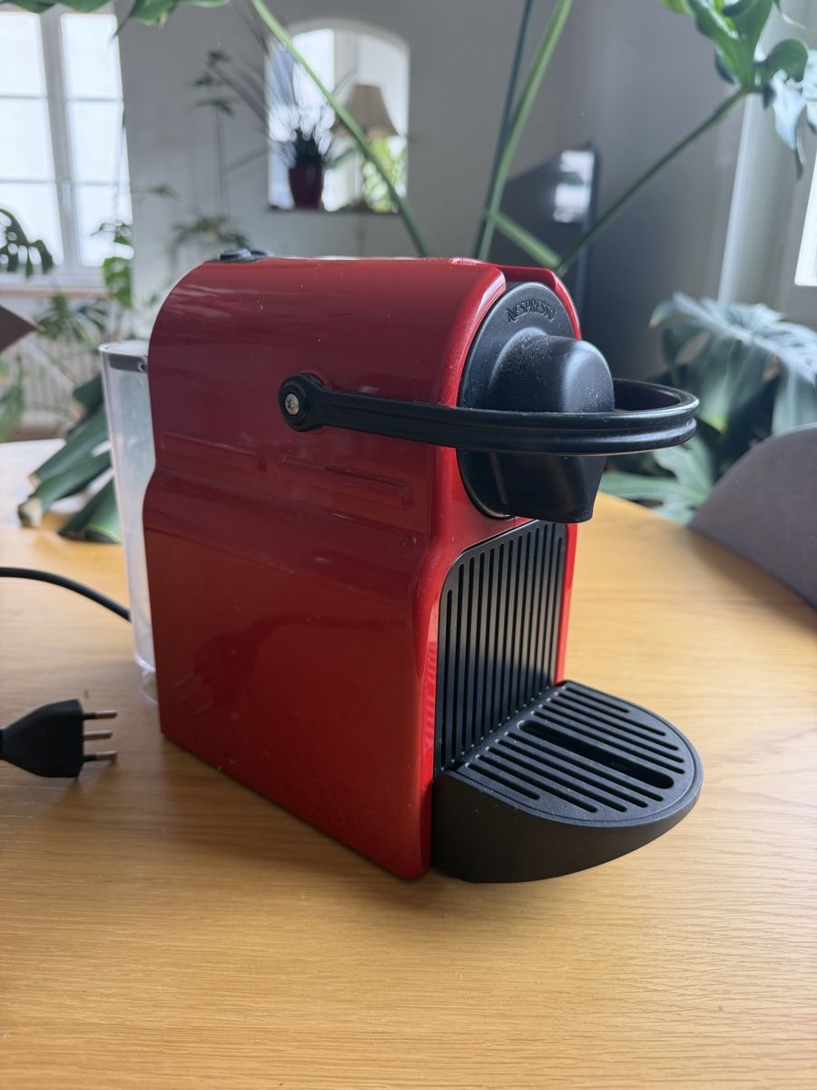 Krups Kaffeemaschinen & Espressomaschinen: Nesprosso coffee machine Krups  – Gebraucht aus Zürich von ele_97nj 1