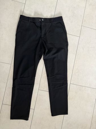Schicke Zara Herren Hose, schwarz, Gr. M