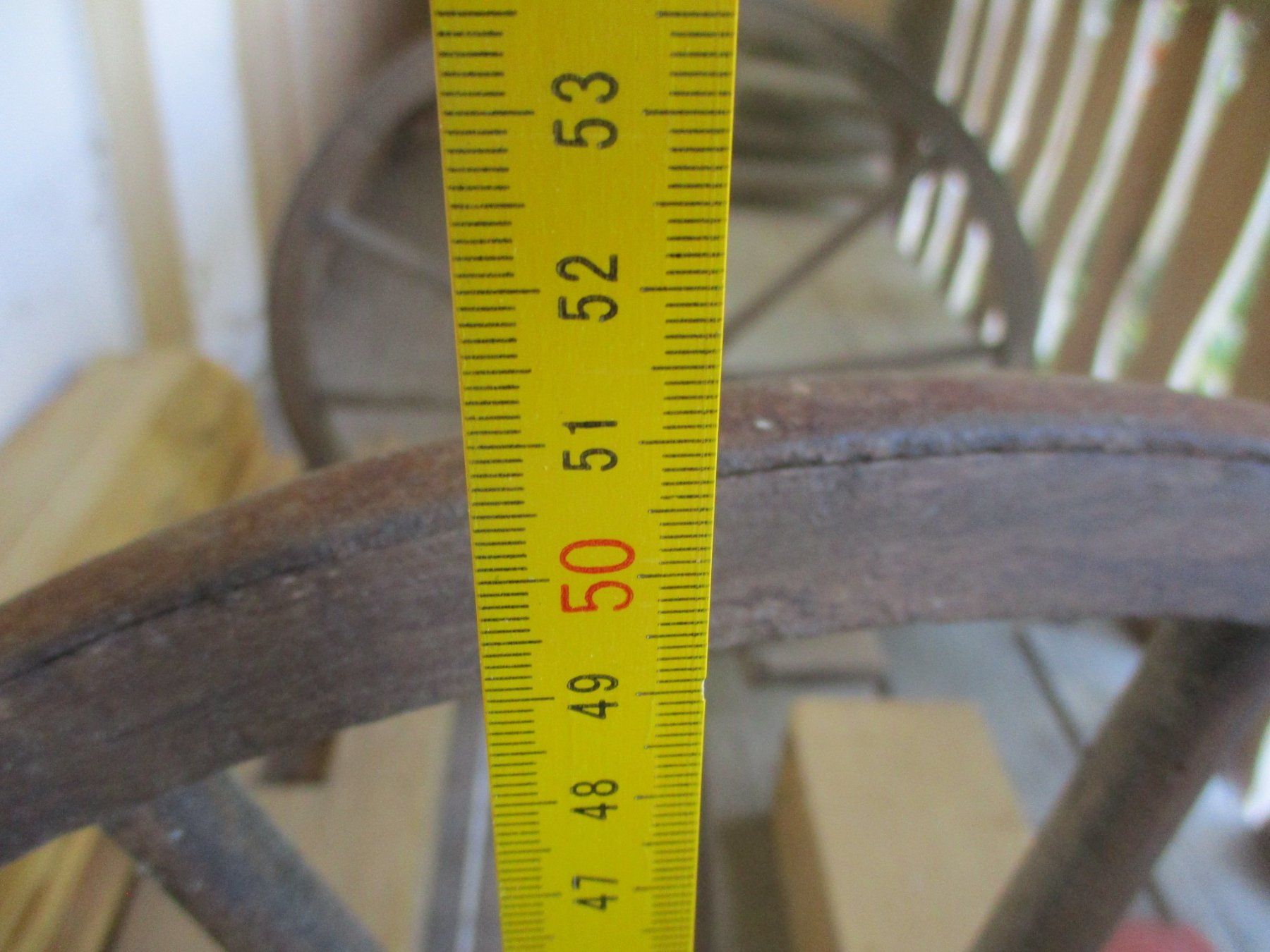 Articoli in legno: ANTIKES WAGENACHSLI EISEN/HOLZ 50 CM – Difettoso da Langnau i. E. venduto da Superseven69 6