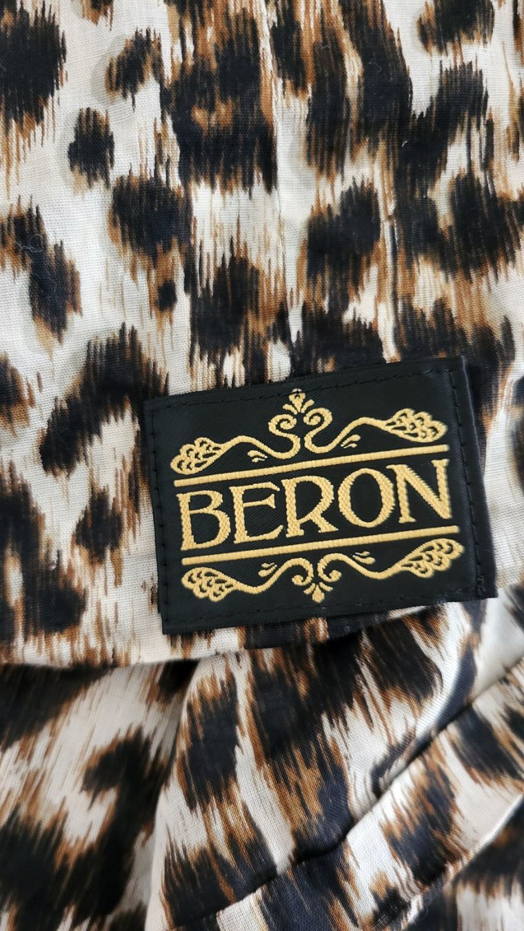 Foulards & écharpes: Rundhalsschal leoprint von Beron – Neuf (Voir description) à Wollerau par jes_lp7w 1