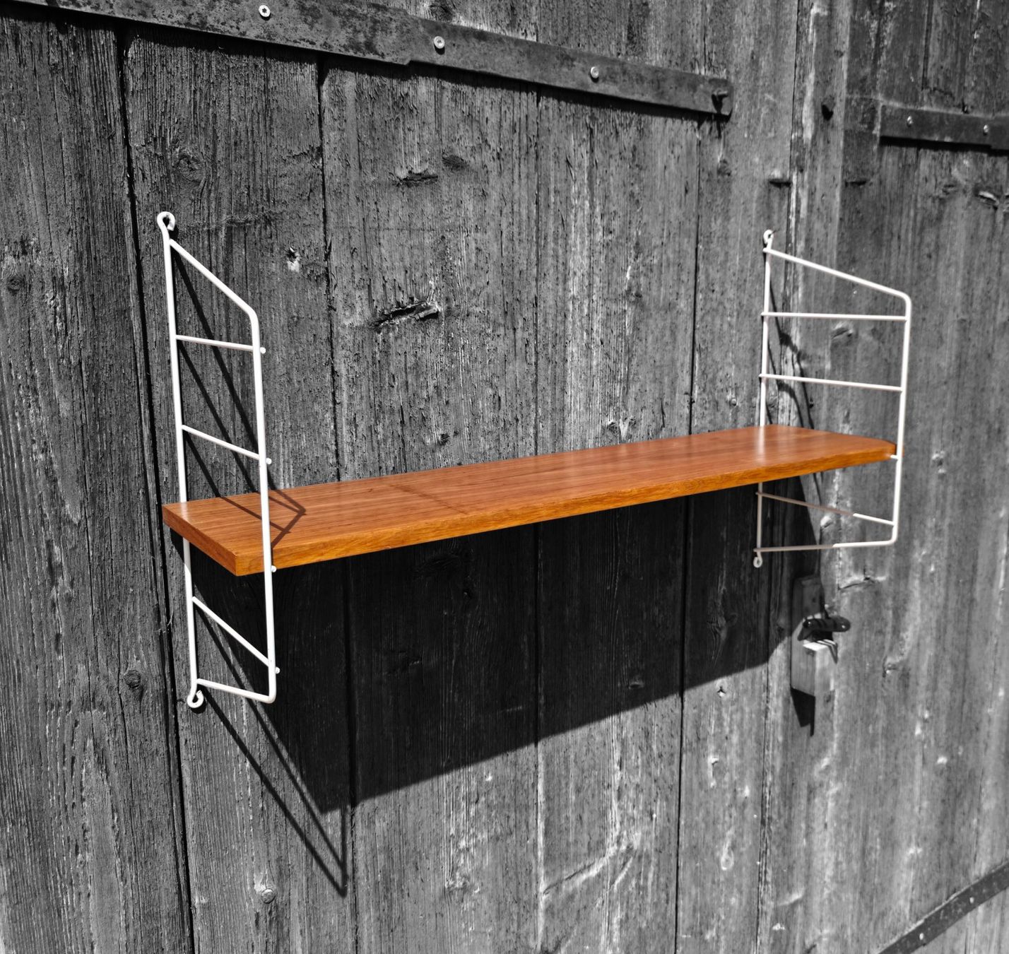 Scaffali: Mid Century String Regal Wandregal Nussbaum – Usato da Haslen AI venduto da Vintagelix 1