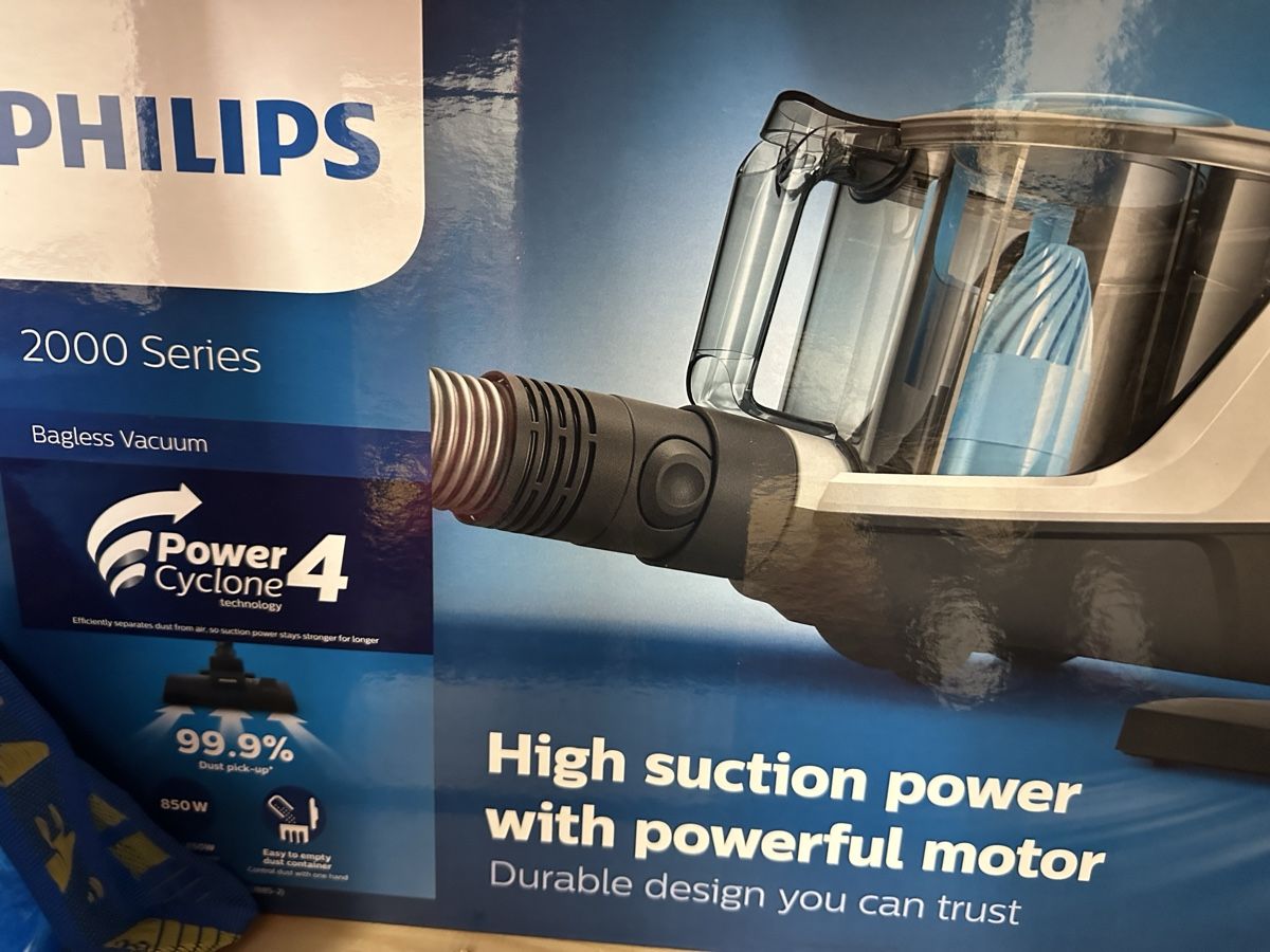 Philips Aspirapolveri & Accessori: Philips 2000 Series Staubsauger - Wenig gebraucht! – Usato da Schlieren venduto da VisjSch