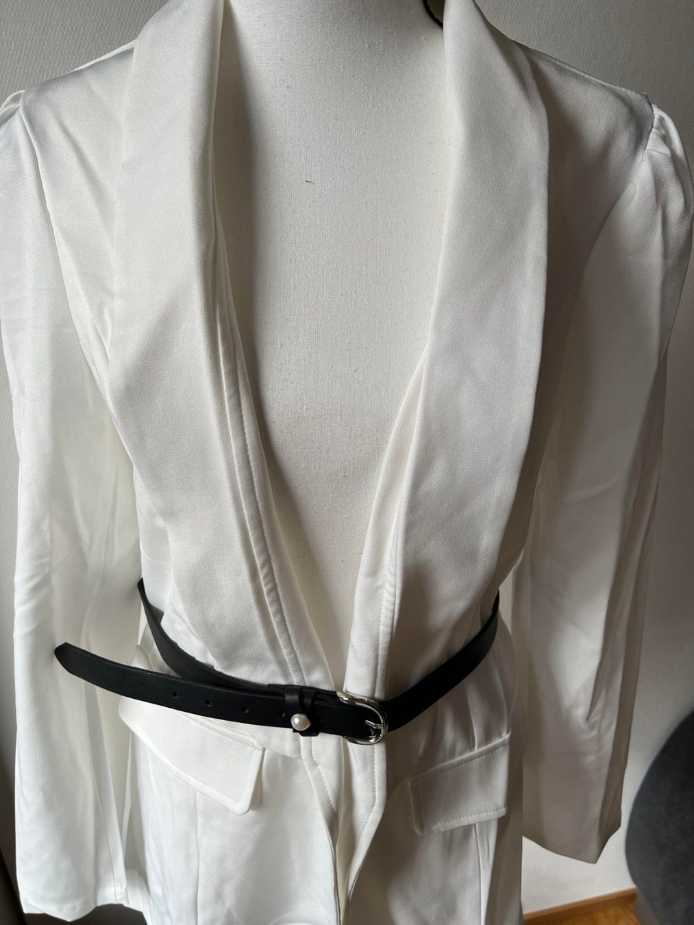 Shein Giacche: Neuer Blazer S – Nuovo e nell'imballaggio originale da Riehen venduto da edu_92w7 7