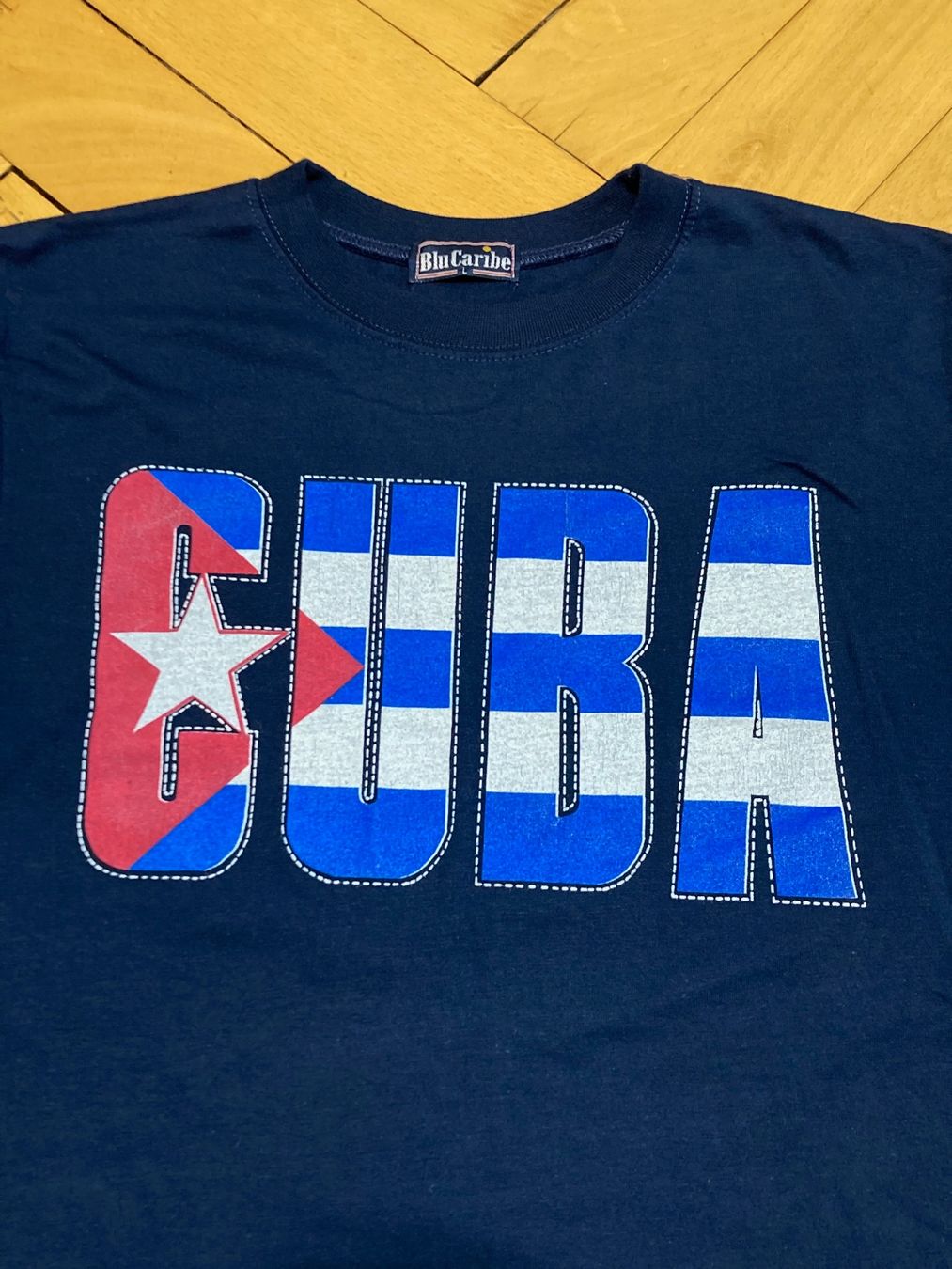 T-shirt: Vintage Y2K T-Shirt Cuba Sz L – Usato da Zürich venduto da le_souk 2