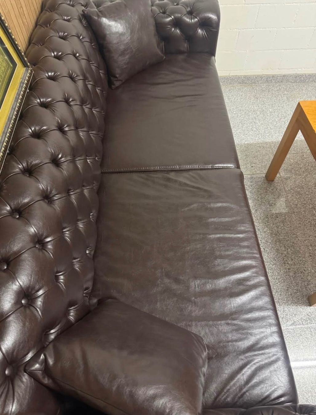 Sofas: Leder Sofa Chesterfield Look – Gebraucht aus Lätti von Gmgm 2