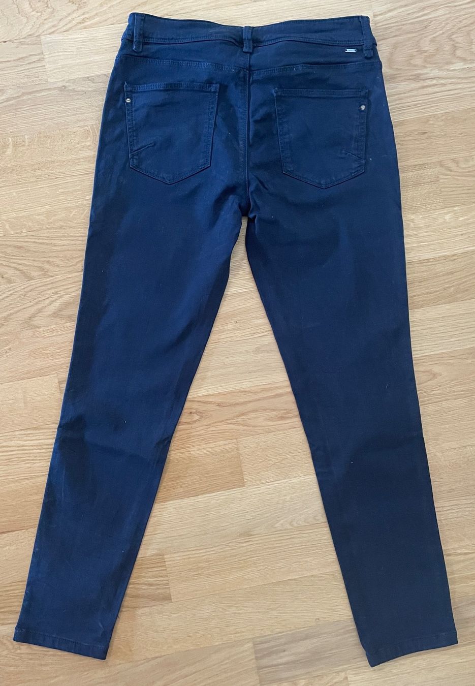 Esprit Jeans: Dunkelblaue Jeans von Esprit Gr. 36 – Usato da Urtenen-Schönbühl venduto da winterkalt 1