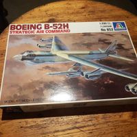 Italeri 1/200 Boeing B-52H SAC