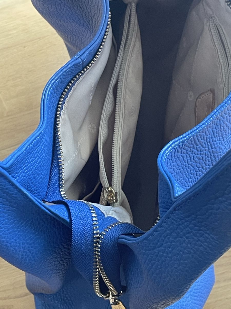 Sacs femmes: Blaue Ledertasche – D'occasion à Kilchberg ZH par oracio1 1
