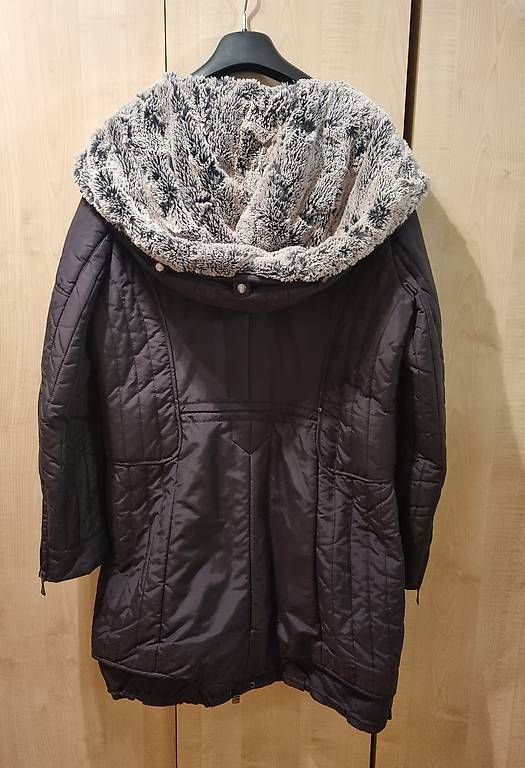 Gil Bret Giacche: Gil Bret Winterjacke Gr. M, schwarz mit Kapuze – Usato da Bern venduto da legalist 1