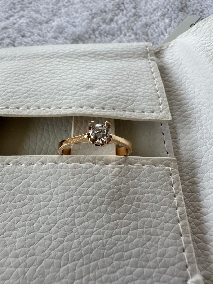 Ringe: 585 Goldring mit echtem Brillant ca. 0.25 ct  – Gebraucht aus Studen BE von yvhe