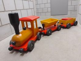 Eisenbahn aus Holz