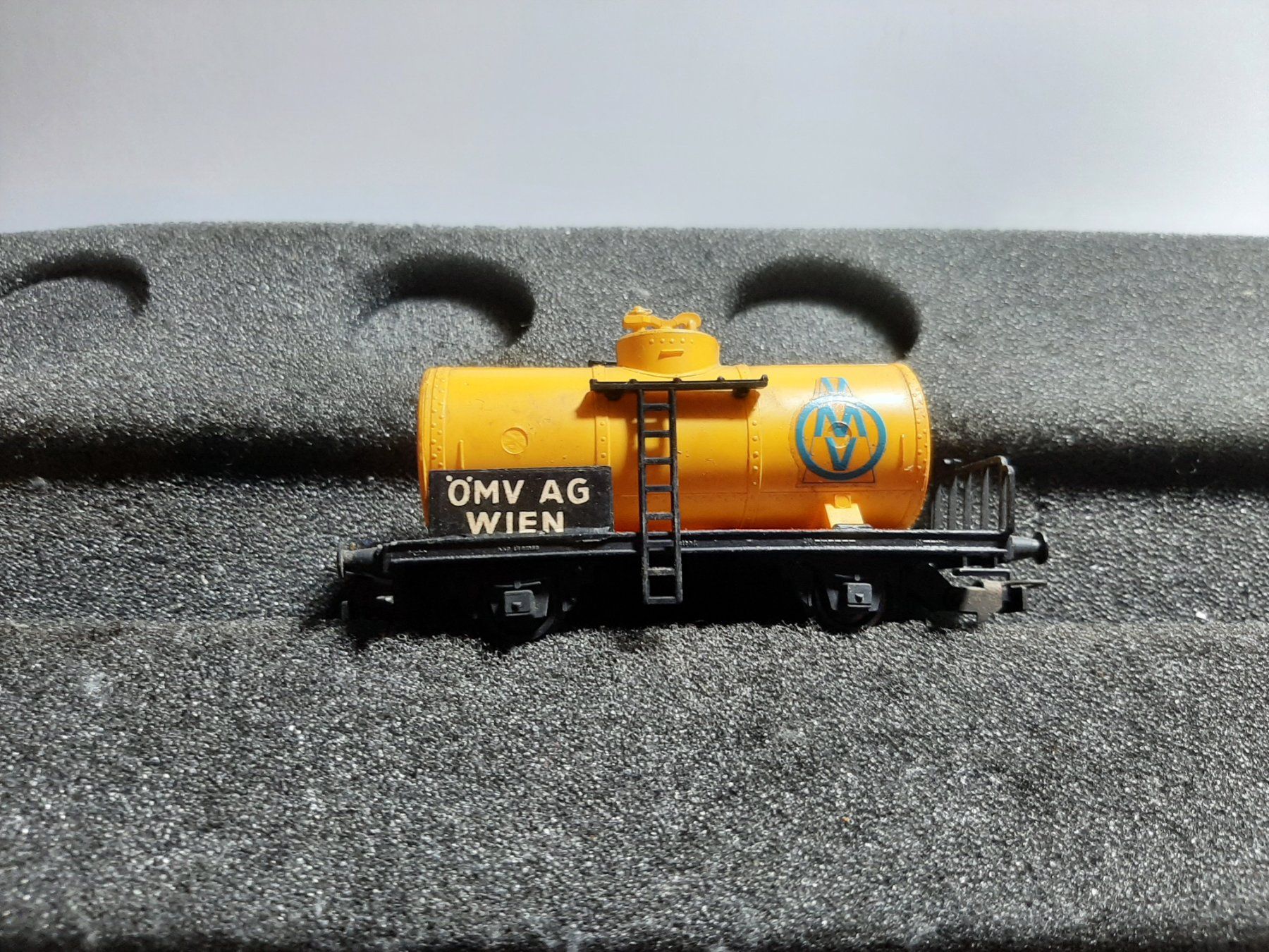 Kleinbahn Modelleisenbahnen: KLEINBAHN 503 124 – Gebraucht aus Avully von RIVALIS