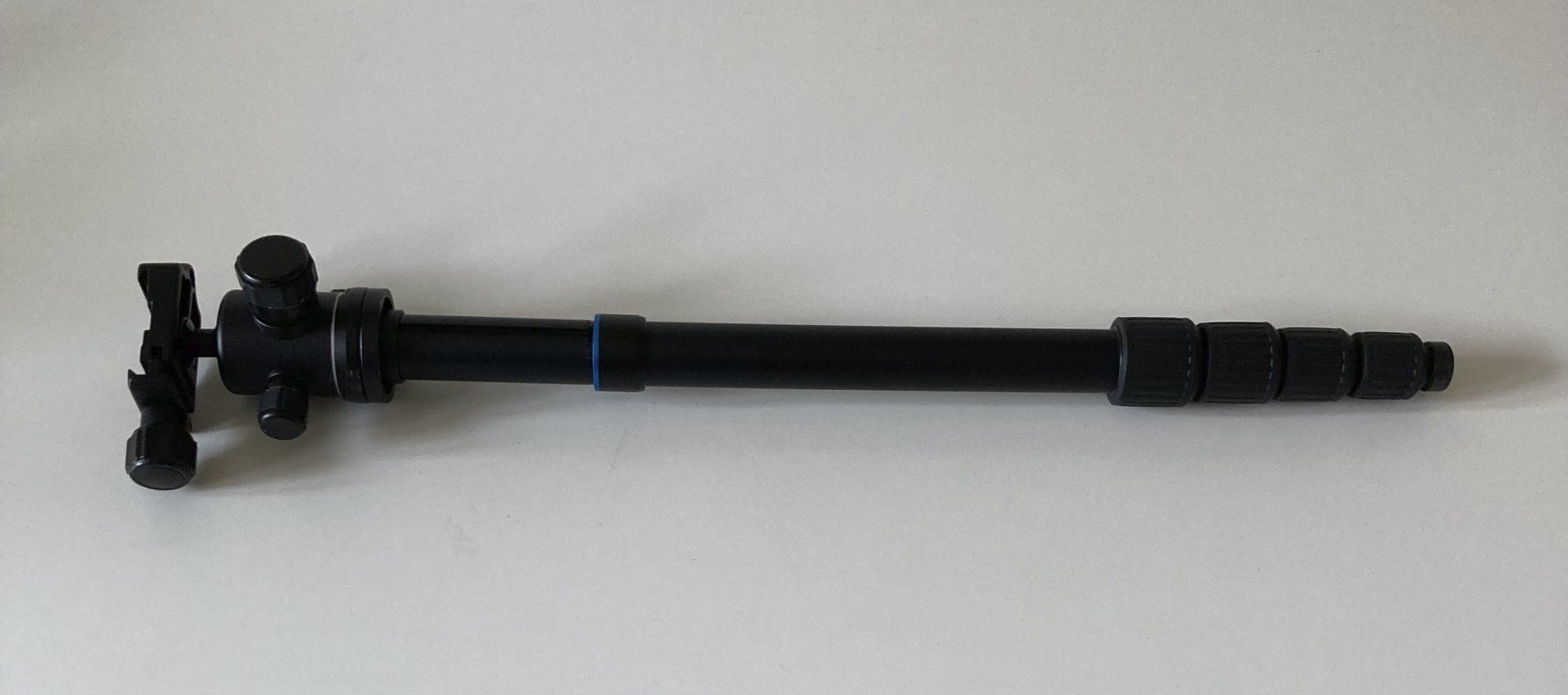 Benro Treppiedi & Teste: BENRO Trépied / Monopode en aluminium A1692T – Usato da Lausanne venduto da Chips_1 6