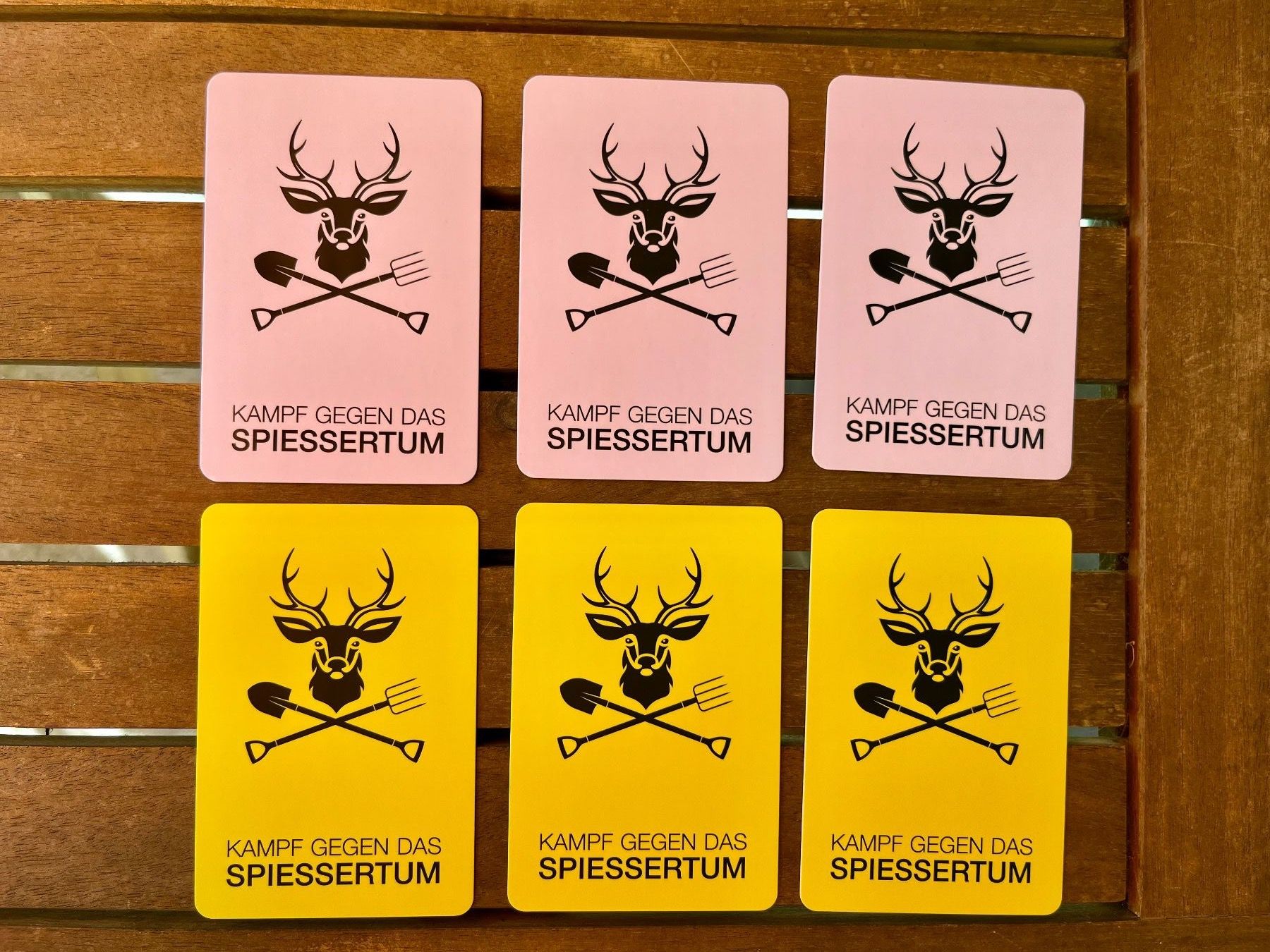 Spiele: Karten/Trinkspiel " Kampf gegen das Spiessertum" – Neu (gemäss Beschreibung) aus Zürich von Gurkis 2