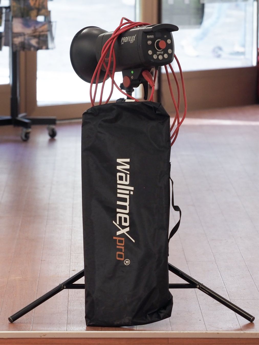Walimex Flash: Multiblitz Profilux 400 Blitzanlage Set mit Stativ& Softbox – Usato da Bremgarten AG venduto da Flussreif_5620 8