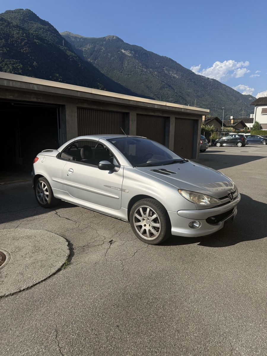 Autos: Peugeot 206cc cabriolet  – Gebraucht aus Gorduno von Dr.brown