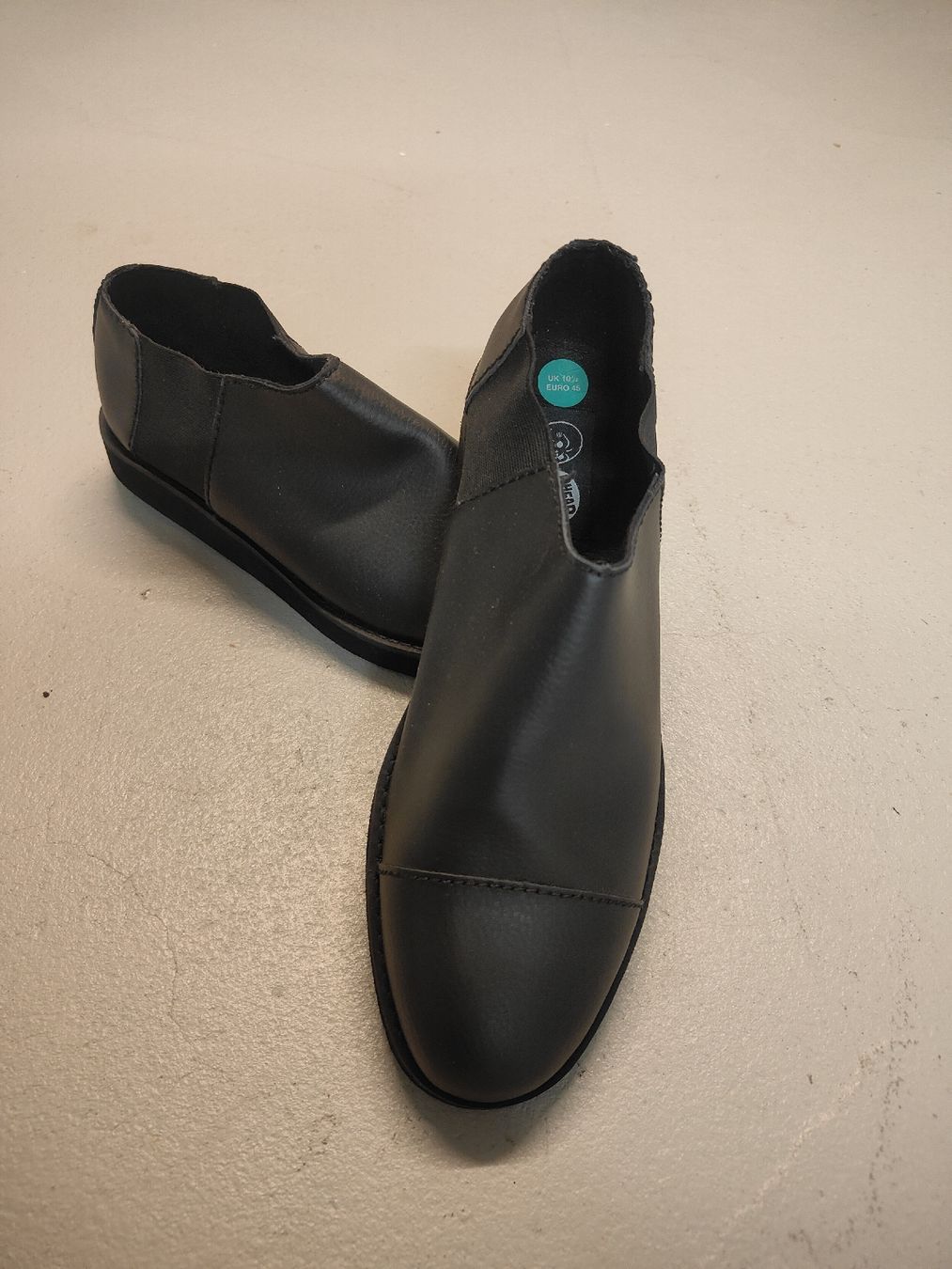 Scarpe da uomo: Cheap Monday Halbschuh Herren Slipper. Gr. 45 – Nuovo (secondo la descrizione) da Mettmenstetten venduto da fez_2c5b 3