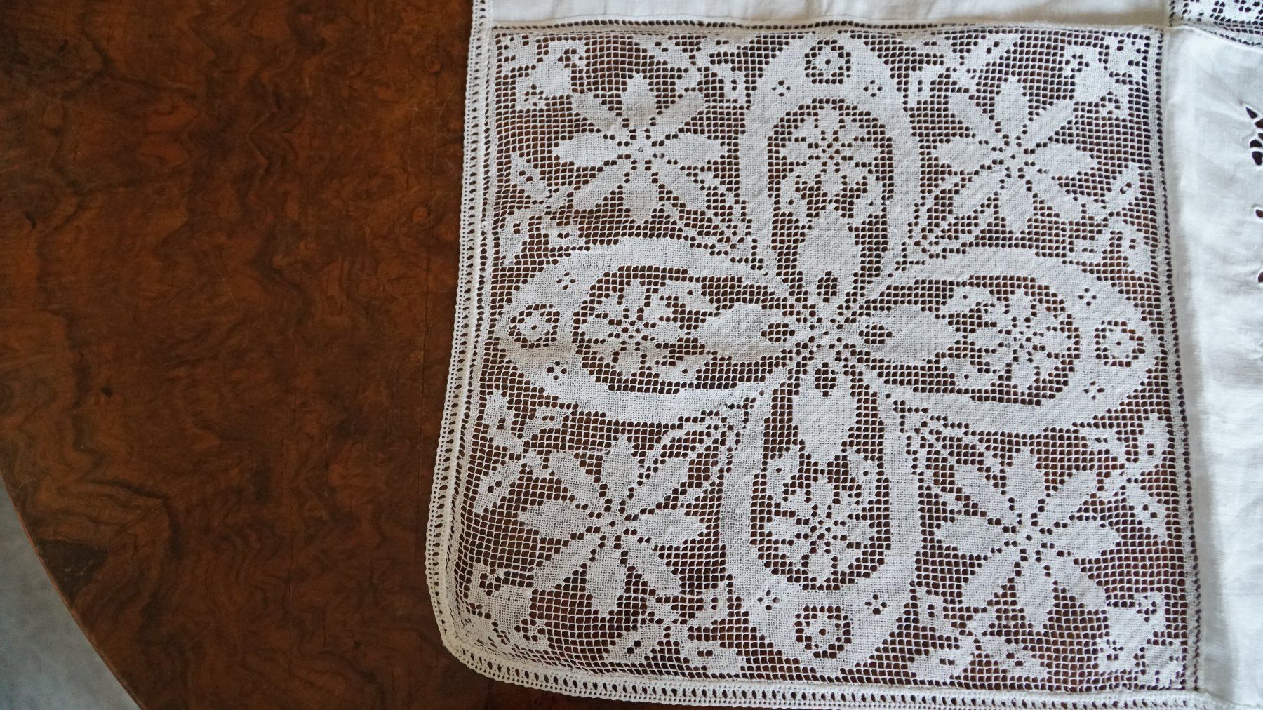 Altra biancheria da tavola: Deckeli 55x57cm. Handarbeit – Nuovo (secondo la descrizione) da Bern venduto da Antikbatik 3