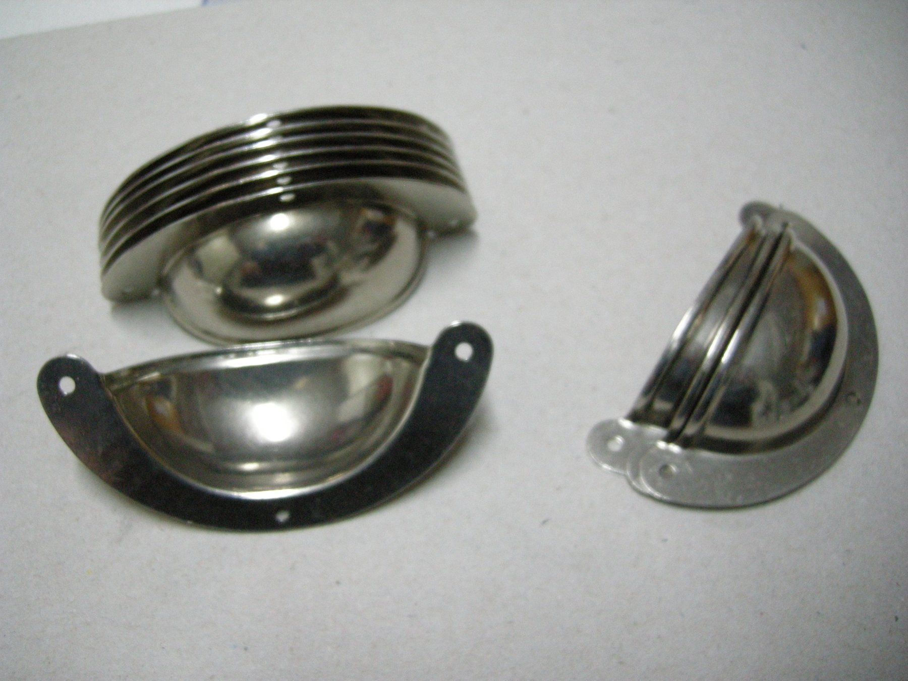 Eisenwaren: Griffmuscheln, Schubladenstock, Schublade – Neu (gemäss Beschreibung) aus Birmenstorf AG von monza2011