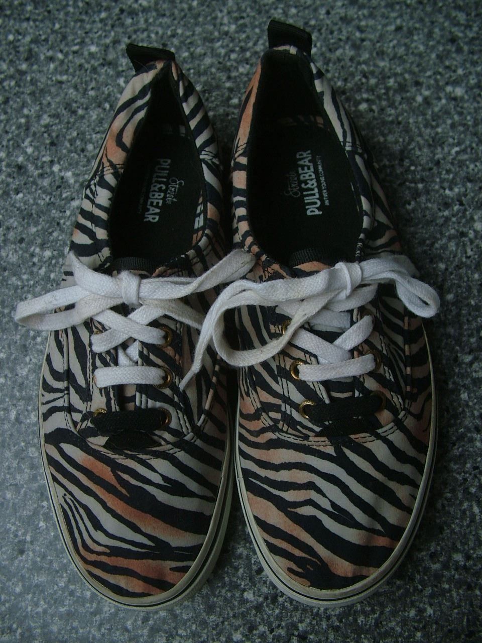 Scarpe da donna: Sneaker von Pull & Bear, Gr. 37 %% – Usato da Nunningen venduto da Fashion-Ave51 1