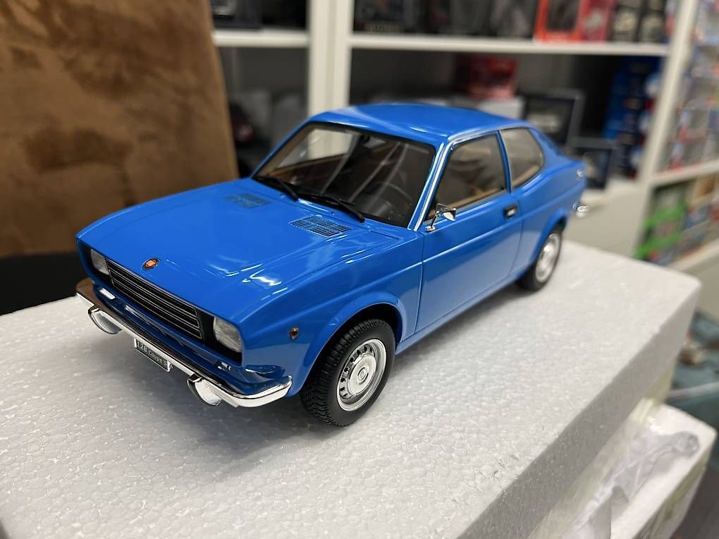 Fiat Modellini d'auto: FIAT 128 COUPÈ 1100 S SCALE 1.18 BLUE – Usato da Wattwil venduto da Gpunto