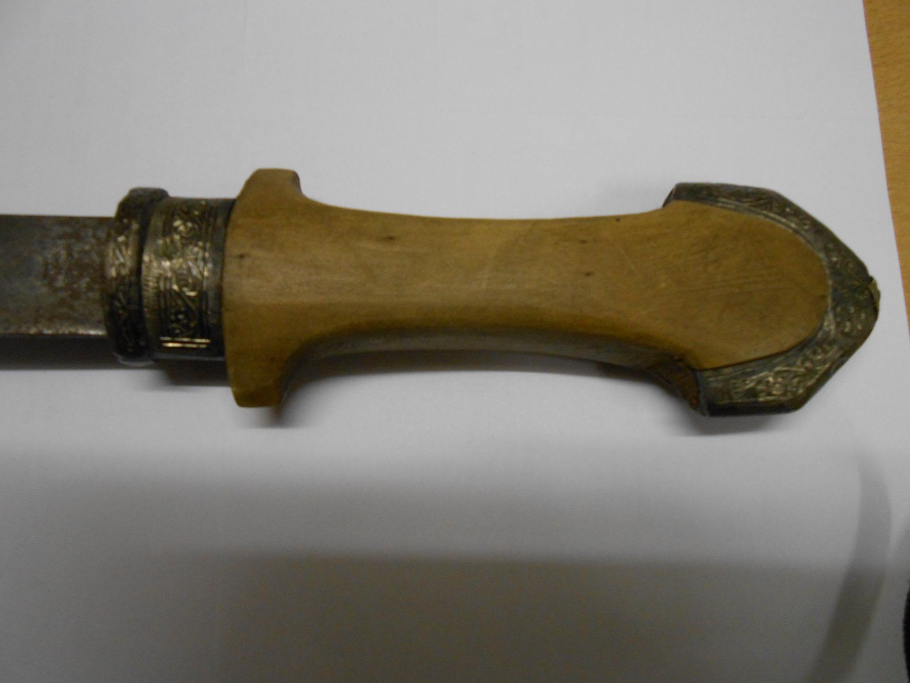 Besteck: Arabischer Krumm-Dolch – Gebraucht aus Gipf-Oberfrick von  6