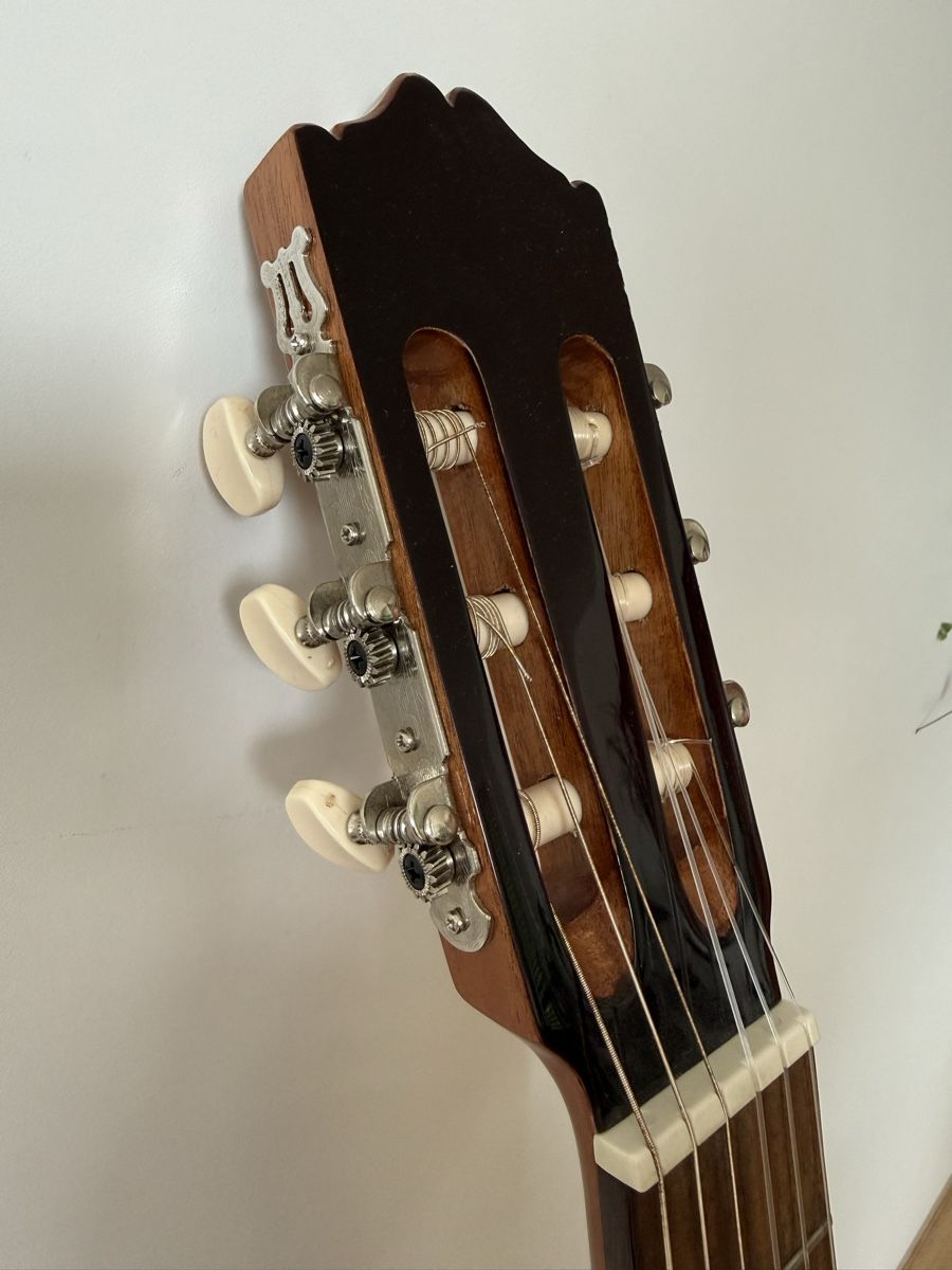Strumenti musicali: Gitarre (klassisch) – Usato da Stäfa venduto da Bacci_Caro 2