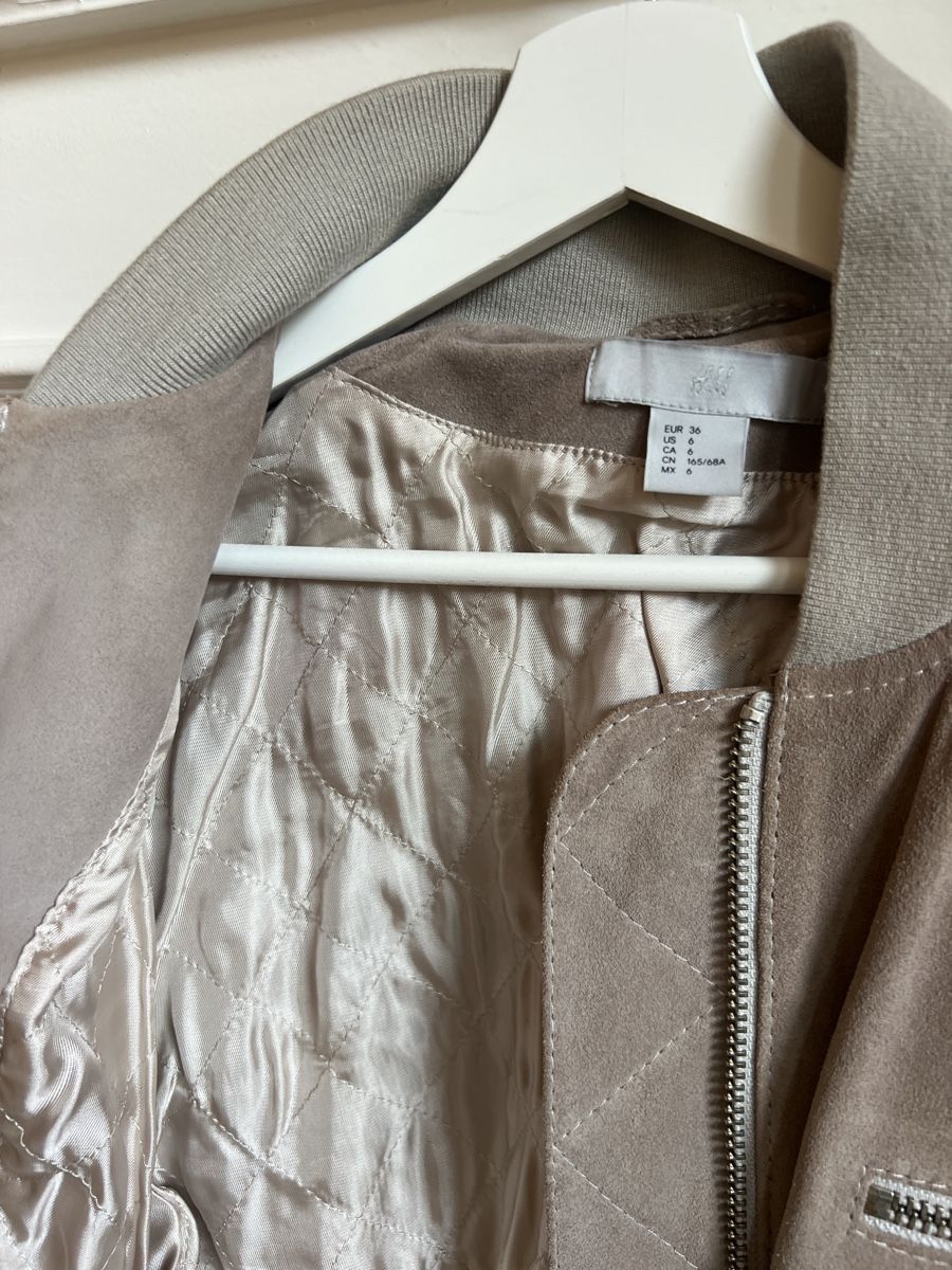 H&M Giacche: H&M beige suede leather jacket – Nuovo (secondo la descrizione) da Zürich venduto da Mirouch 3
