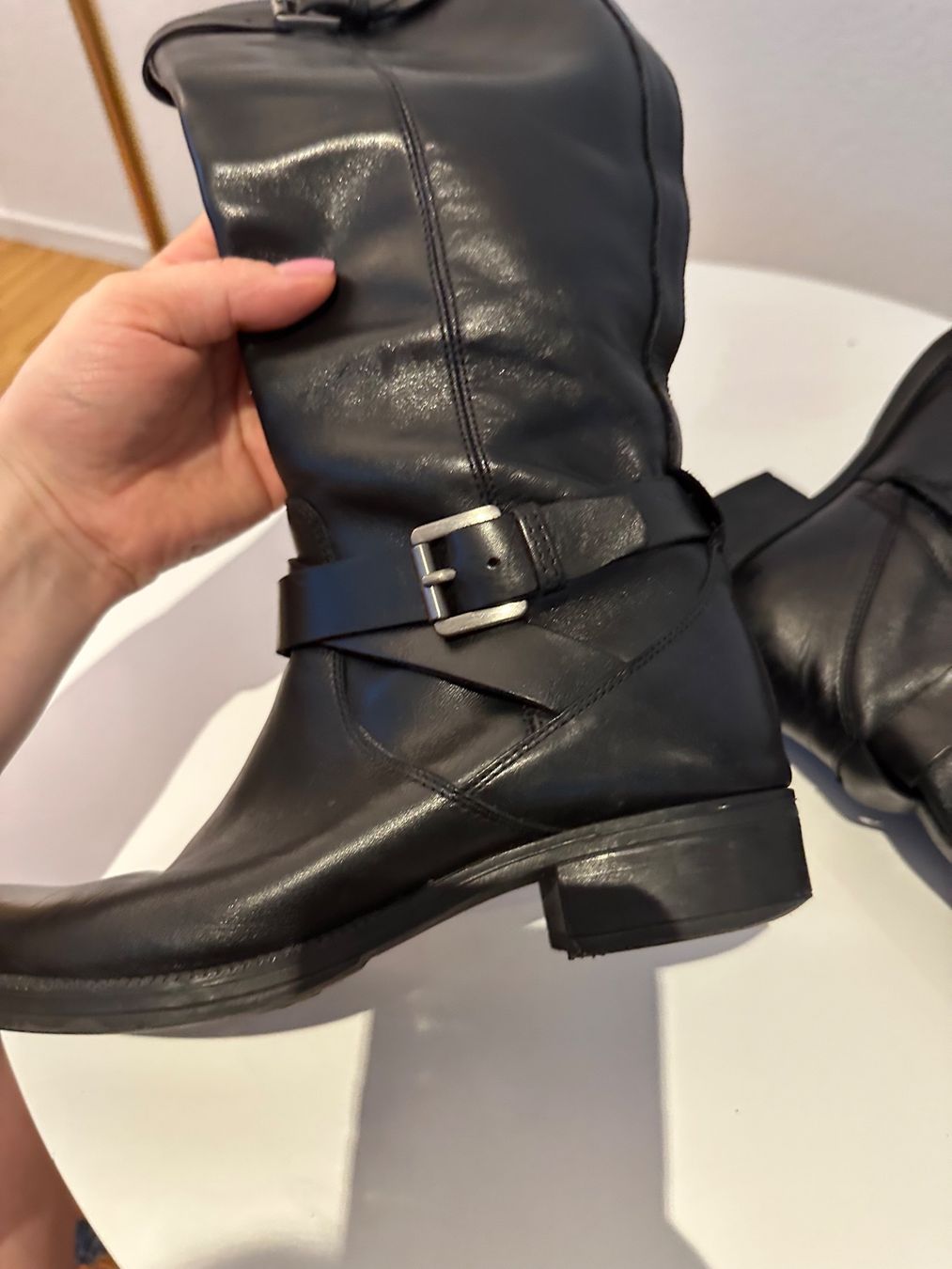 Geox Scarpe da donna: Geox black leather boots, size 37 – Usato da Neuchâtel venduto da agn_jc66 3