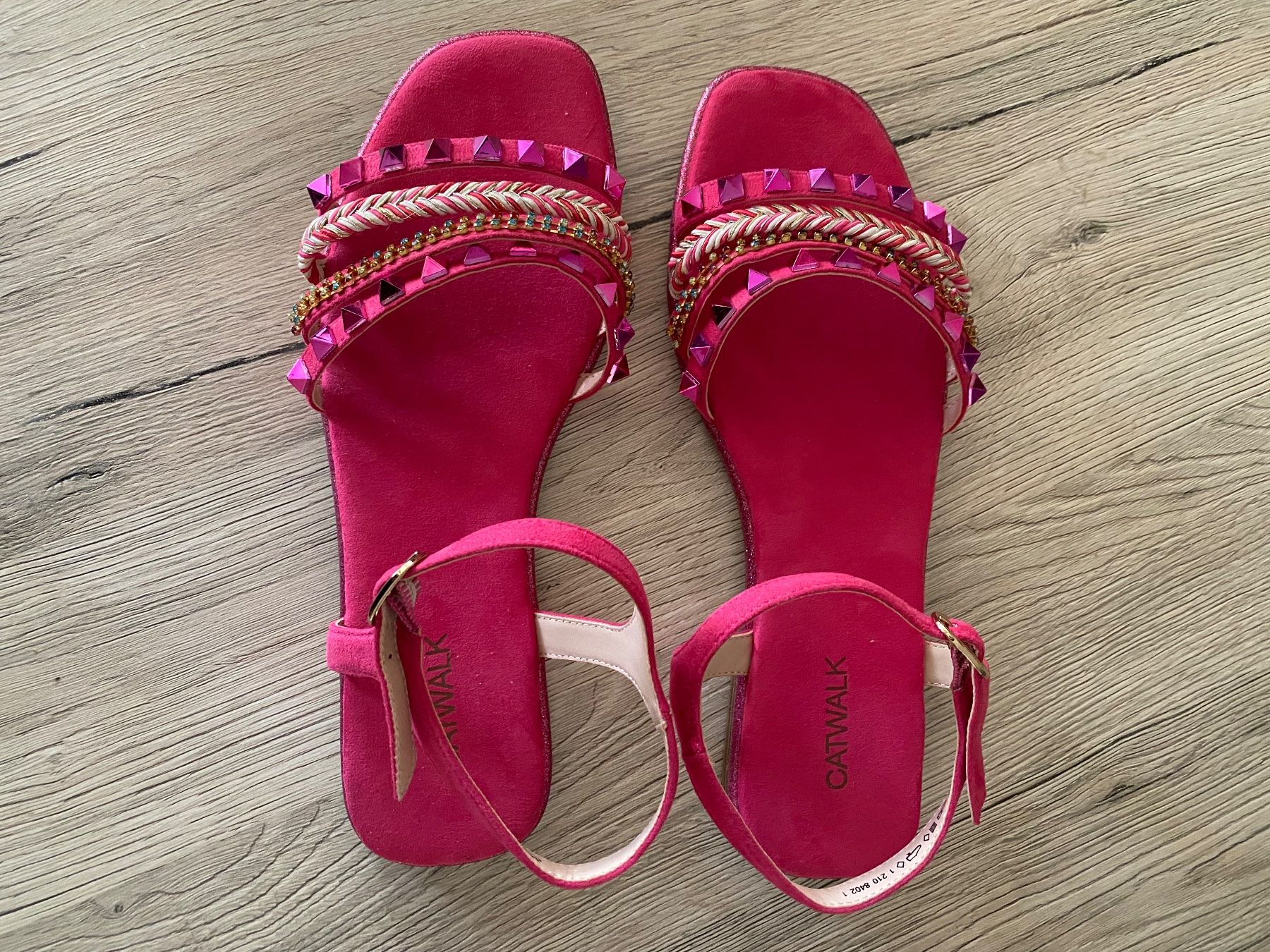 Damenschuhe: Sandalen – Neu und originalverpackt aus Thun von reb_qd7f 4