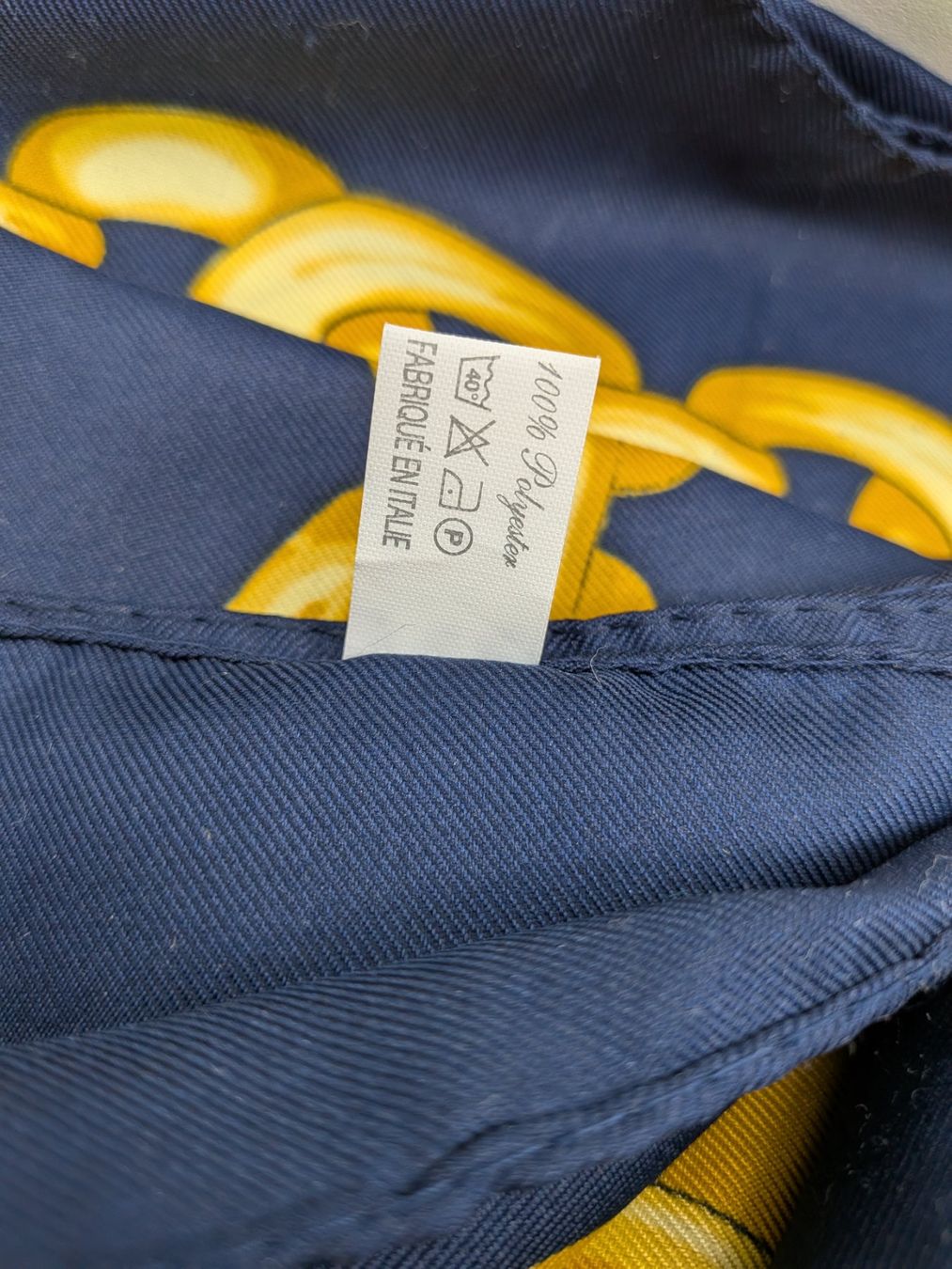 Foulards, Tücher & Schals: Foulard dunkelblau gelb – Gebraucht aus Emmen von magelan 4