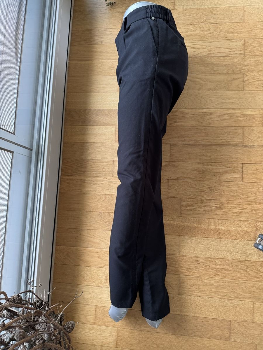 Navyboot Pantaloni: Navy boot trouser - women – Usato da Münchenstein venduto da ArleneLM 1