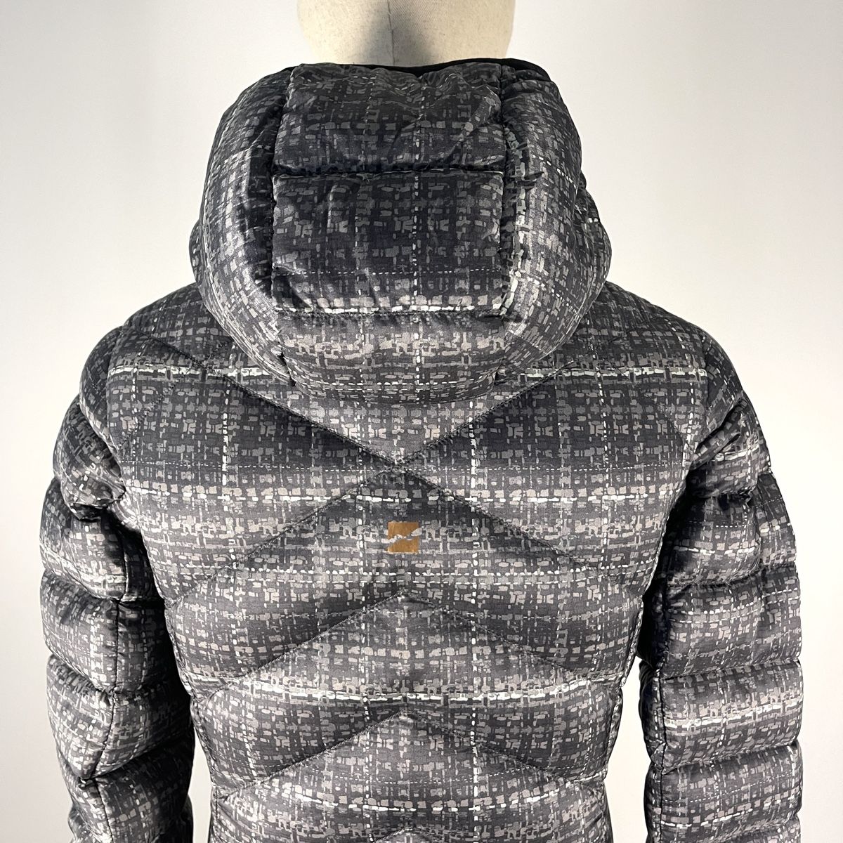 Mountain Force Giacche: MOUNTAIN FORCE Down Jacket – Nuovo (secondo la descrizione) da Emmen venduto da Avviivva_Com2023 6