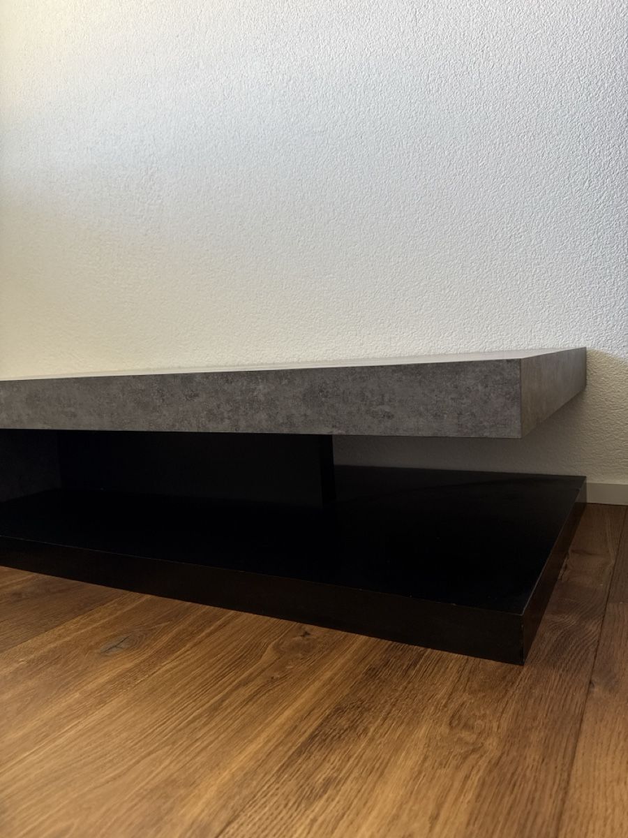Tavoli: Couchtisch – Usato da Oberneunforn venduto da Nir2yh 2