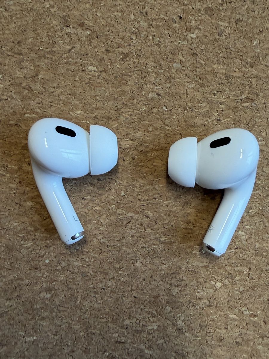 Apple Cuffie: Apple AirPods Pro (2. Generation) Gebraucht – Usato da Oberriet SG venduto da nic_6lv9 3