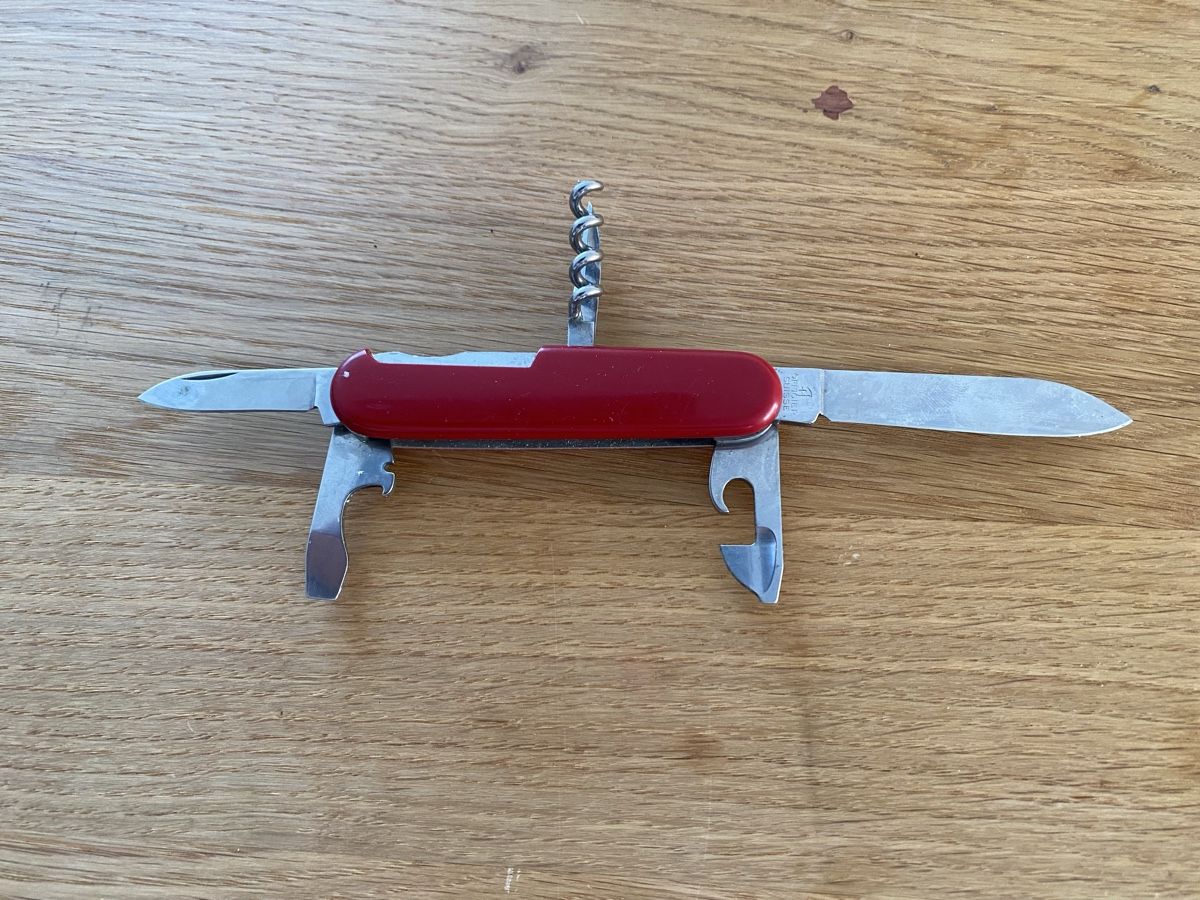 Victorinox Coltelli tascabile: Victorinox Taschenmesser rot – Usato da Dietikon venduto da dindin01 1