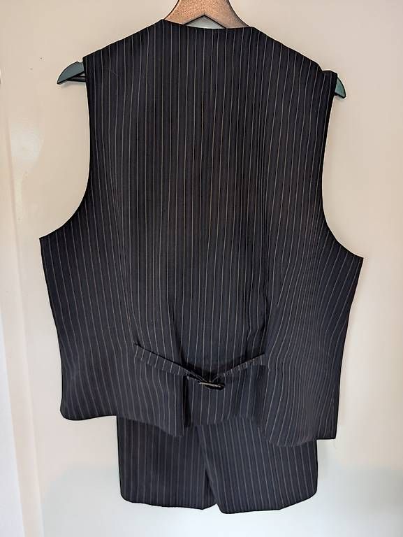Costumi: Nadelstreifen Weste und Hose – Usato da Ennetbaden venduto da pau_8kxv 1