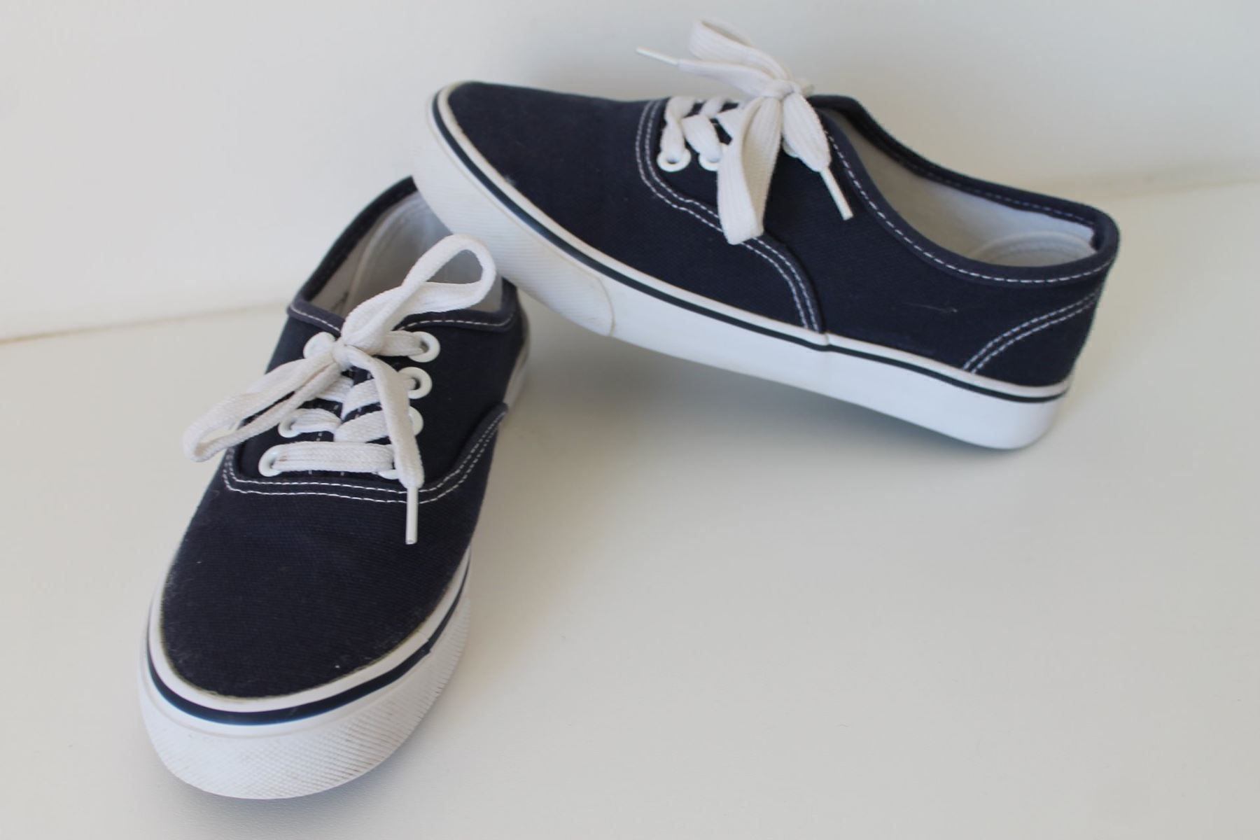 Scarpe da uomo: Chaussures marines style Vans marque Vty – Nuovo (secondo la descrizione) da Agiez venduto da chouchanelle