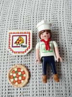 Playmobil Figures Serie 22 Pizzabäckerin mit Pizza