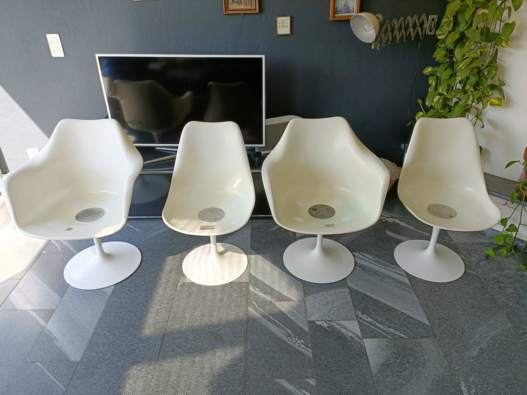 Knoll Set di tavolo e panche: Knoll Saarinen Set – Usato da Schmitten FR venduto da oldtimer82 5