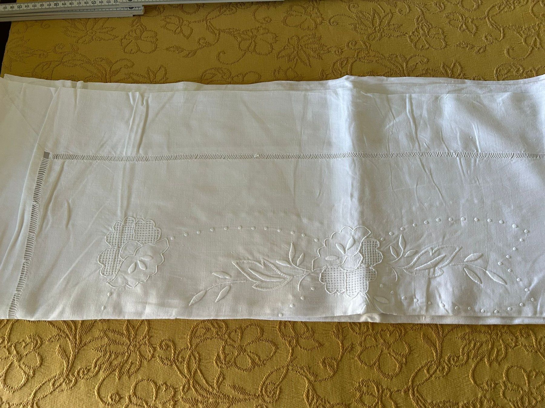 Bettwäsche: Lenzuolo bianco 232x280cm – Gebraucht aus Melano von H-Sara
