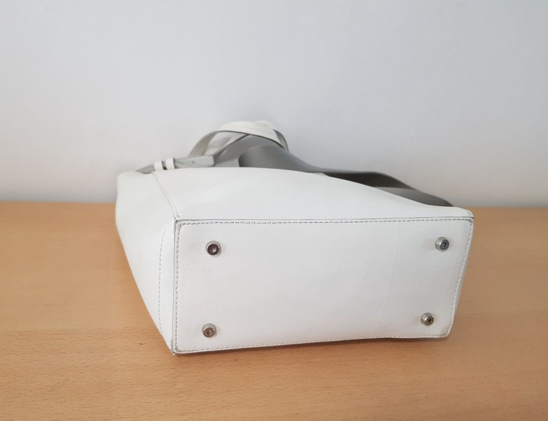 Coccinelle Borse da donna: Coccinelle Leder Handtasche – Usato da Basel venduto da Birs868 7
