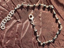 zarte Silber Armband mit kleine Spinell Steinen, 19 cm