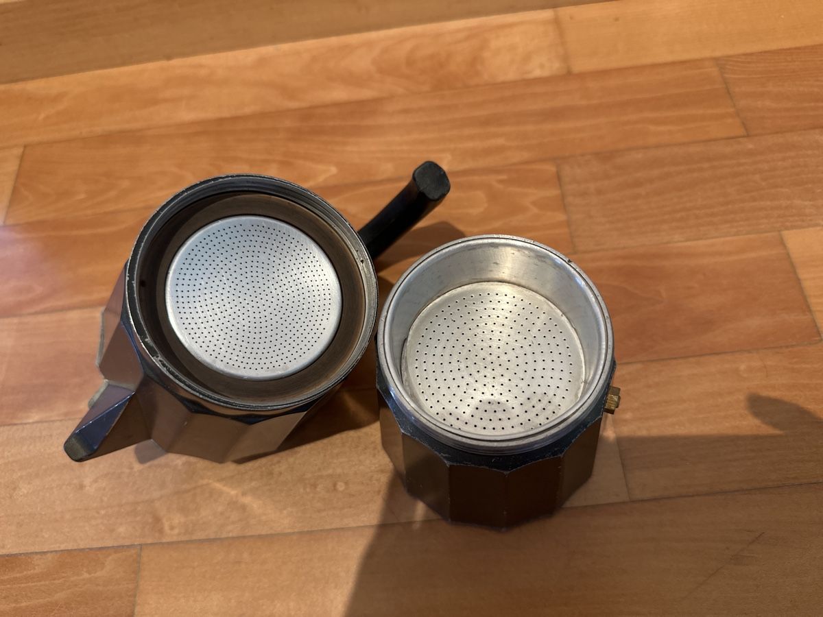 Kaffeemaschinen & Espressomaschinen: Italian Stovetop Espresso Maker - Great Coffee! – Gebraucht aus Büren an der Aare von bradlee512 1